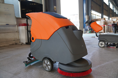 榮事達(dá)手推式洗地機(jī) 榮事達(dá)手推式洗地機(jī).jpg