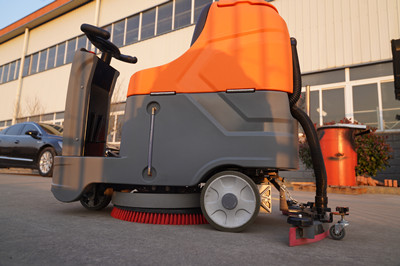 榮事達(dá)RS-AD70駕駛式洗地機(jī) 榮事達(dá)RS-AD70駕駛式洗地機(jī).jpg