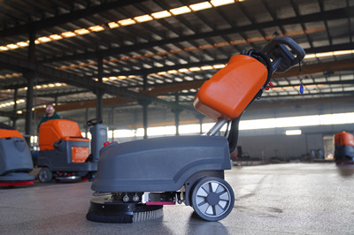 工廠車間使用榮事達手推式洗地機的優勢 工廠車間使用榮事達手推式洗地機的優勢.jpg